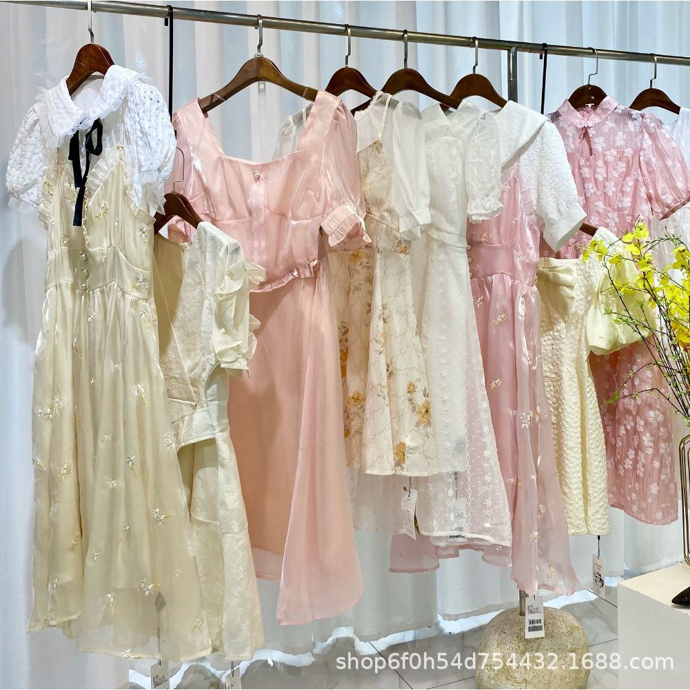 爱依服尾款清货女装可挑款可走份十三行尾货品牌折扣女装批发货源