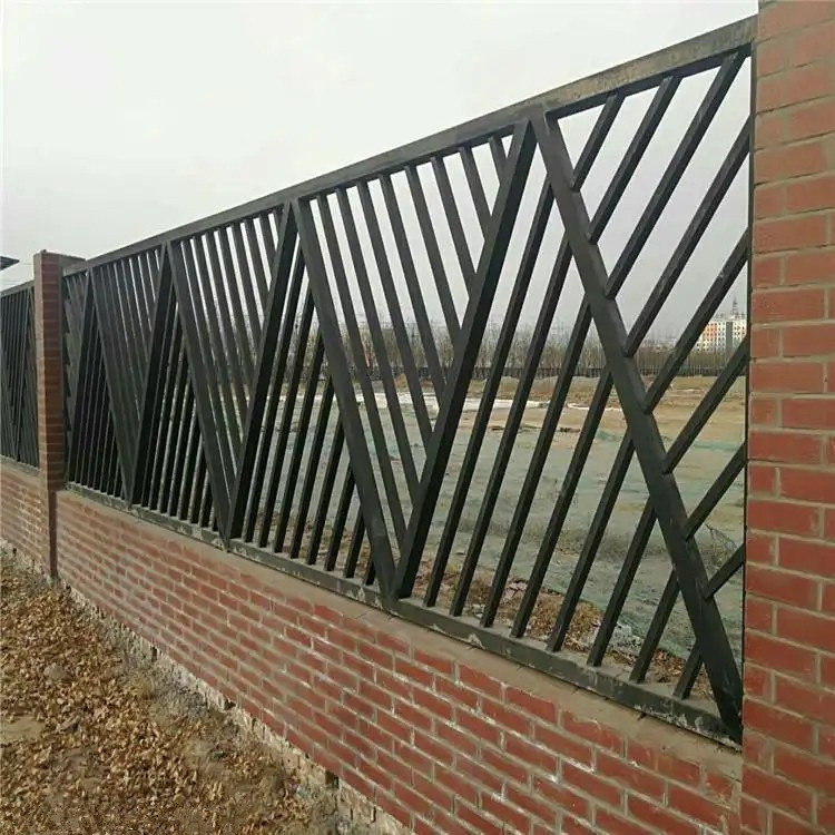 厂家定制庭院焊接护栏 小区围墙防护栏 新型中式锌钢管栅栏