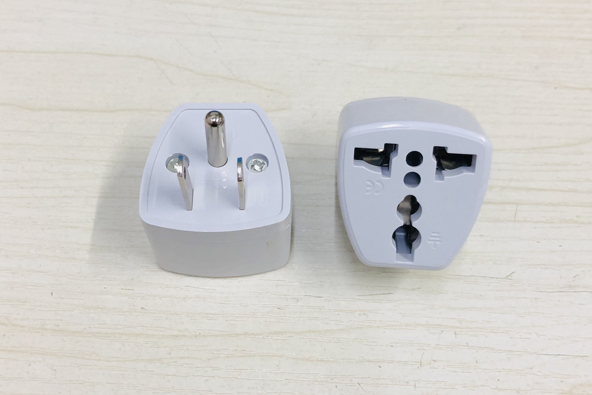 美规转换插头美标插座旅游转换器两扁一圆插头2扁1圆转换插头批发