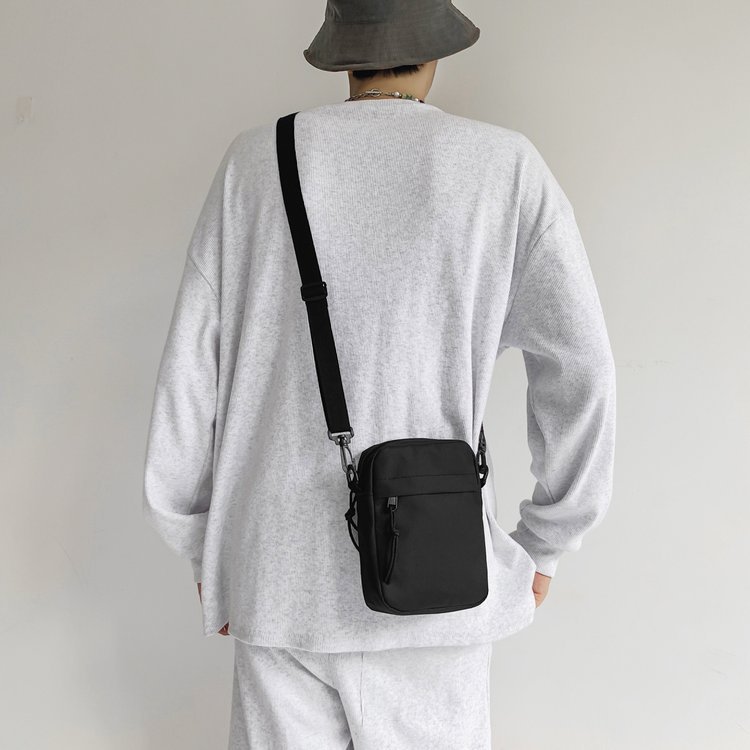斜挎包男生季新款迷你随身手机单肩小挎包休闲简约背包男士包包跨