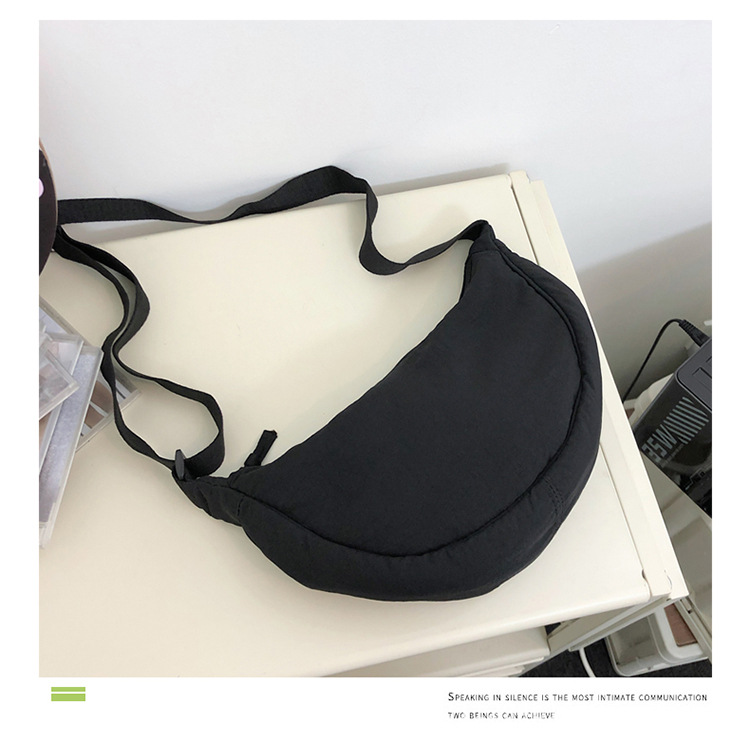 UJIA Fitting Room Same Style Women's Messenger Bag Xiaohongshu Nylon Dumpling Bag Student Shoulder Bag Cloth Bag Factory Supply