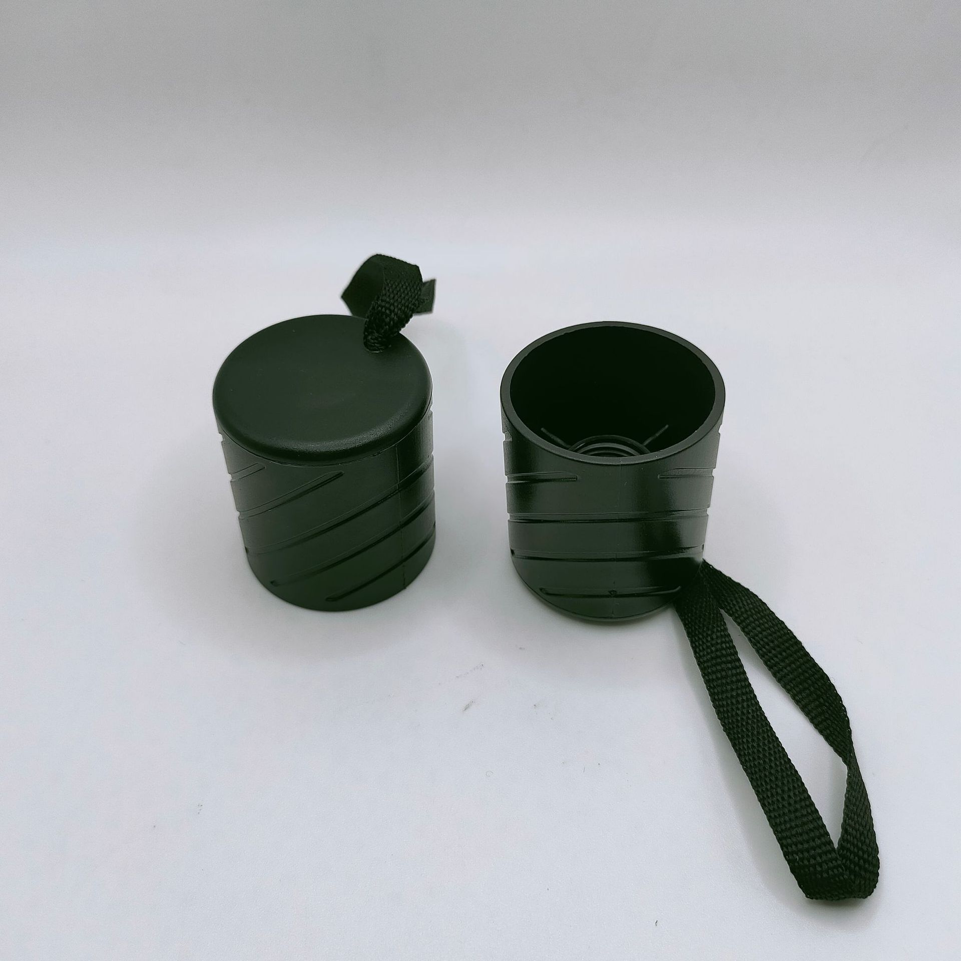 三折太阳伞塑料配件批发 黑色磨砂中号斜线伞柄16螺纹伞把