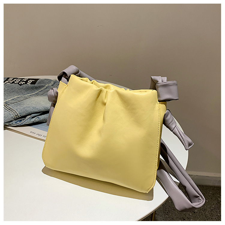 Casual Bag for Women 2023 New Tote Bag Large Capacity Simple Commuter Bag Portable Bucket Bag Shoulder Messenger Bag