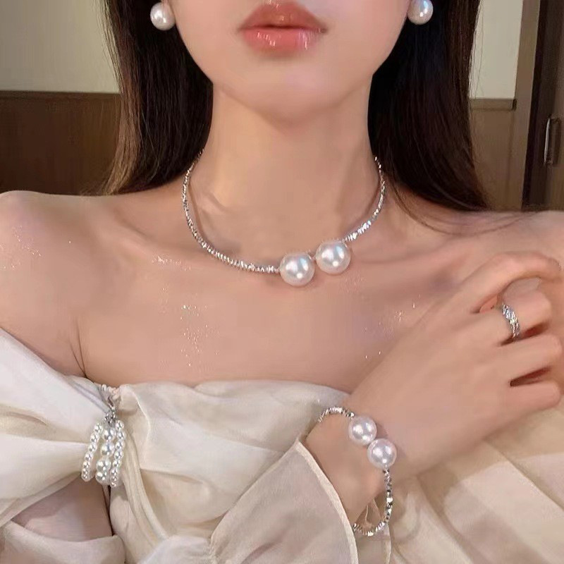 2024 New Popular Silver Pearl Necklace Women's Light Luxury High-End Personality All-Matching Clavicle Chain Collar Accessories