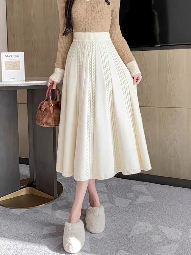 2024麻花针织半身裙女春秋垂感a字大摆伞裙中长款高腰显瘦毛线裙