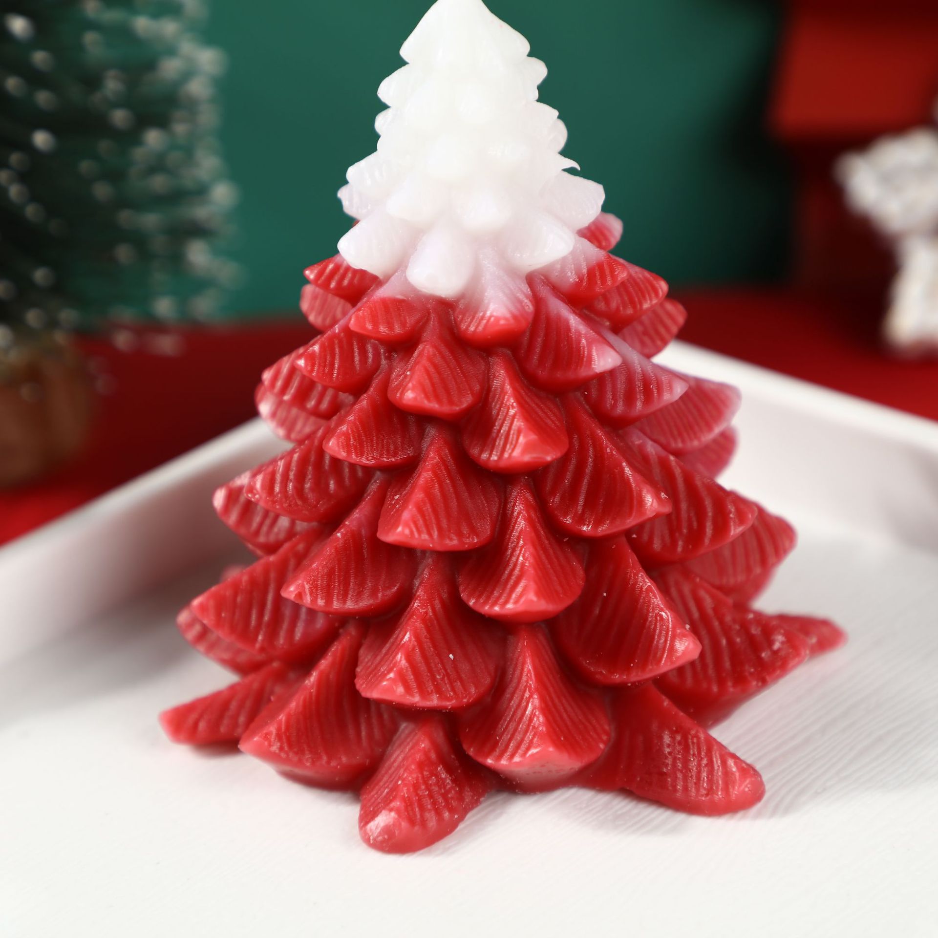 Handmade Christmas Aromatherapy Candle Wholesale Custom Holiday Atmosphere Decoration Christmas Tree Shape Candle Amazon