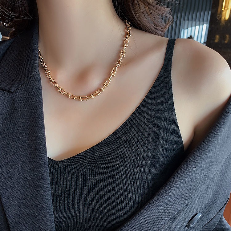 欧美ins风项链女小众设计u型锁骨链大牌气质爆款项链配饰批发百搭