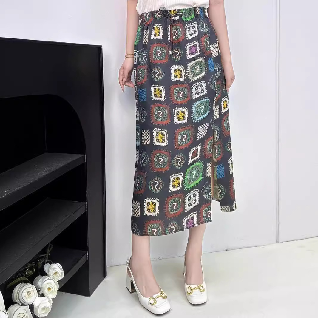 2024夏季高级感气质复古印花半身裙波西米亚风斜纹绸真丝半裙女