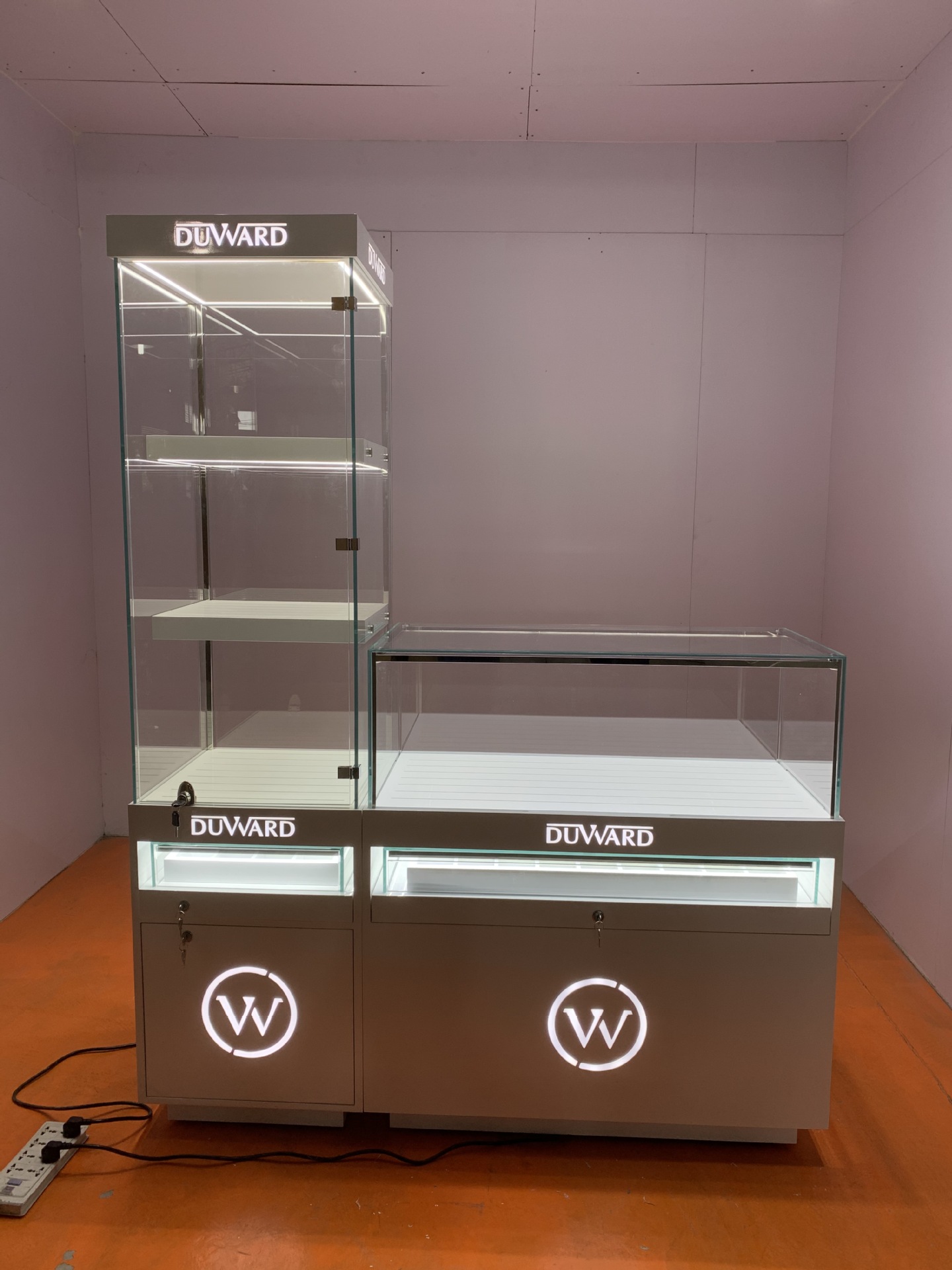 法国玻璃展示柜台佛山珠宝展示柜透明玻璃样品展柜黄金珠宝柜