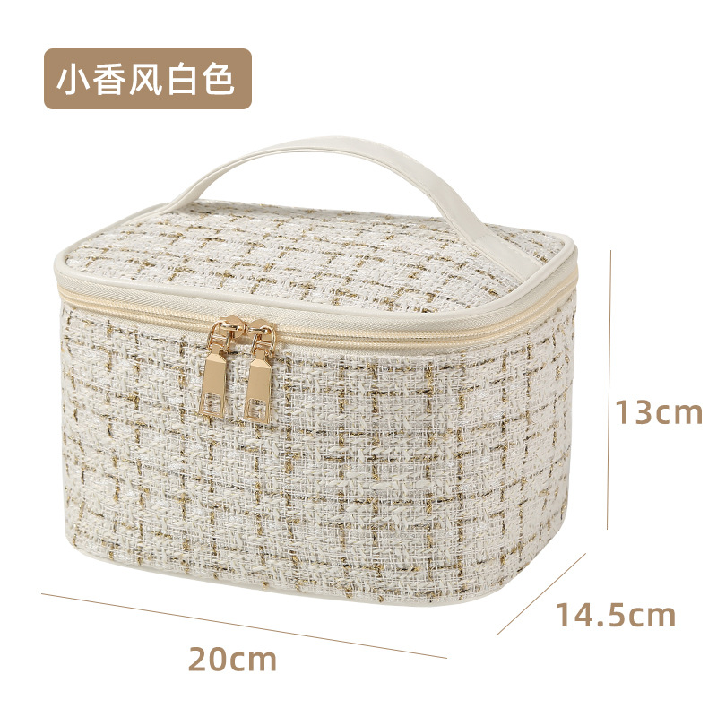 New Net Red Cosmetic Bag New Cosmetics Large Capacity Storage Bag Portable Travel Advanced Classic Style Cosmetic Bag