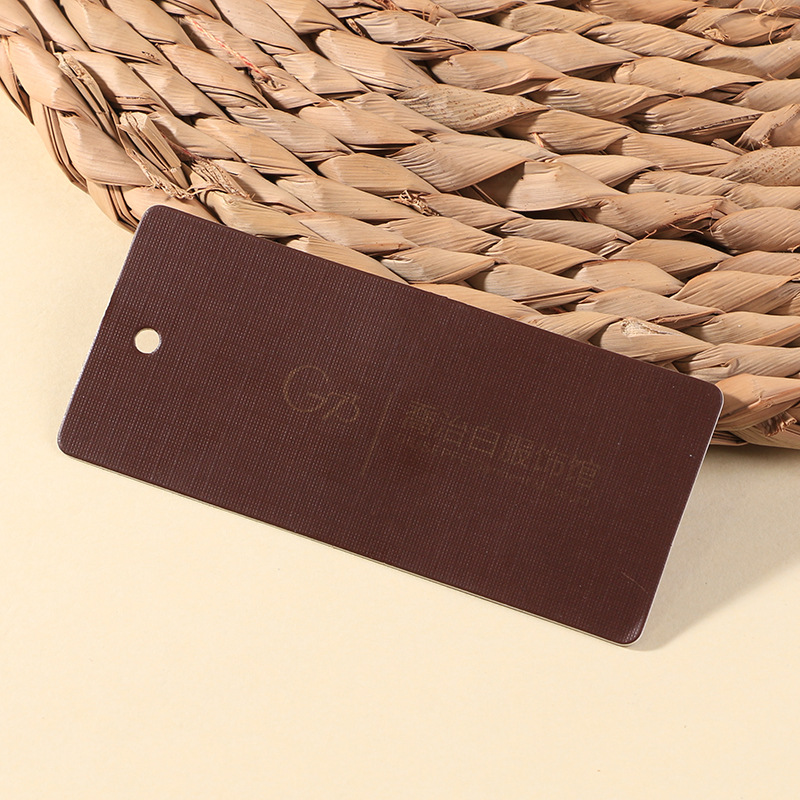 加厚烫金服装商标吊牌 童装女装男装箱包标签 家纺辅料压纹吊卡