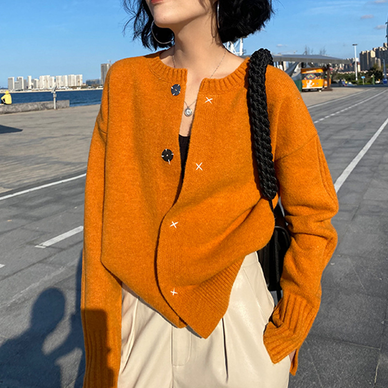 南瓜橘色毛衣外套女春秋外搭2022新款宽松软糯系圆领针织开衫短款