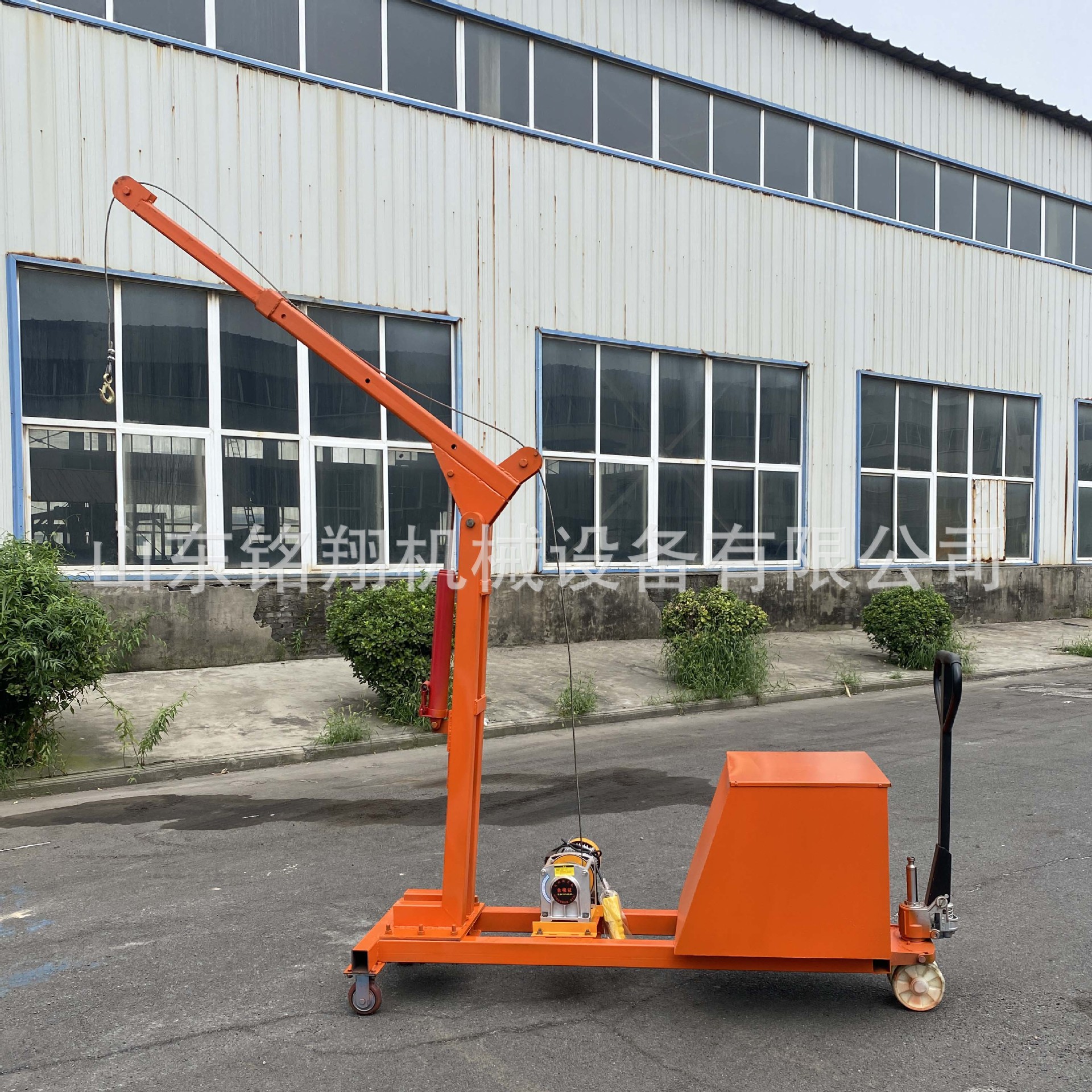 华鲁铭翔车间仓库用单臂可移动平衡重式行走吊装设备 模具小吊车