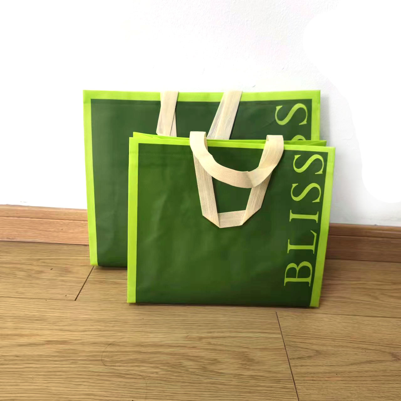 亚马逊绿色英文无纺布覆膜手提袋防水手提购物袋厂家批发可印logo