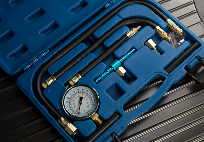 台湾汽车燃油压力表 燃油喷射油压表汽修检测仪 汽油压力表9821