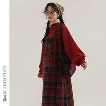 【三寸藕】秋冬新款红色复古新年战袍连衣裙女背带裙子宽松套装裙