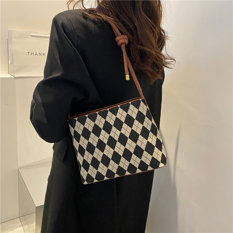 Winter Plaid Small Bag for Women 2021 New Trendy Messenger Bag Western Style Fashionable Stylish Small Square Bag Women's Bag