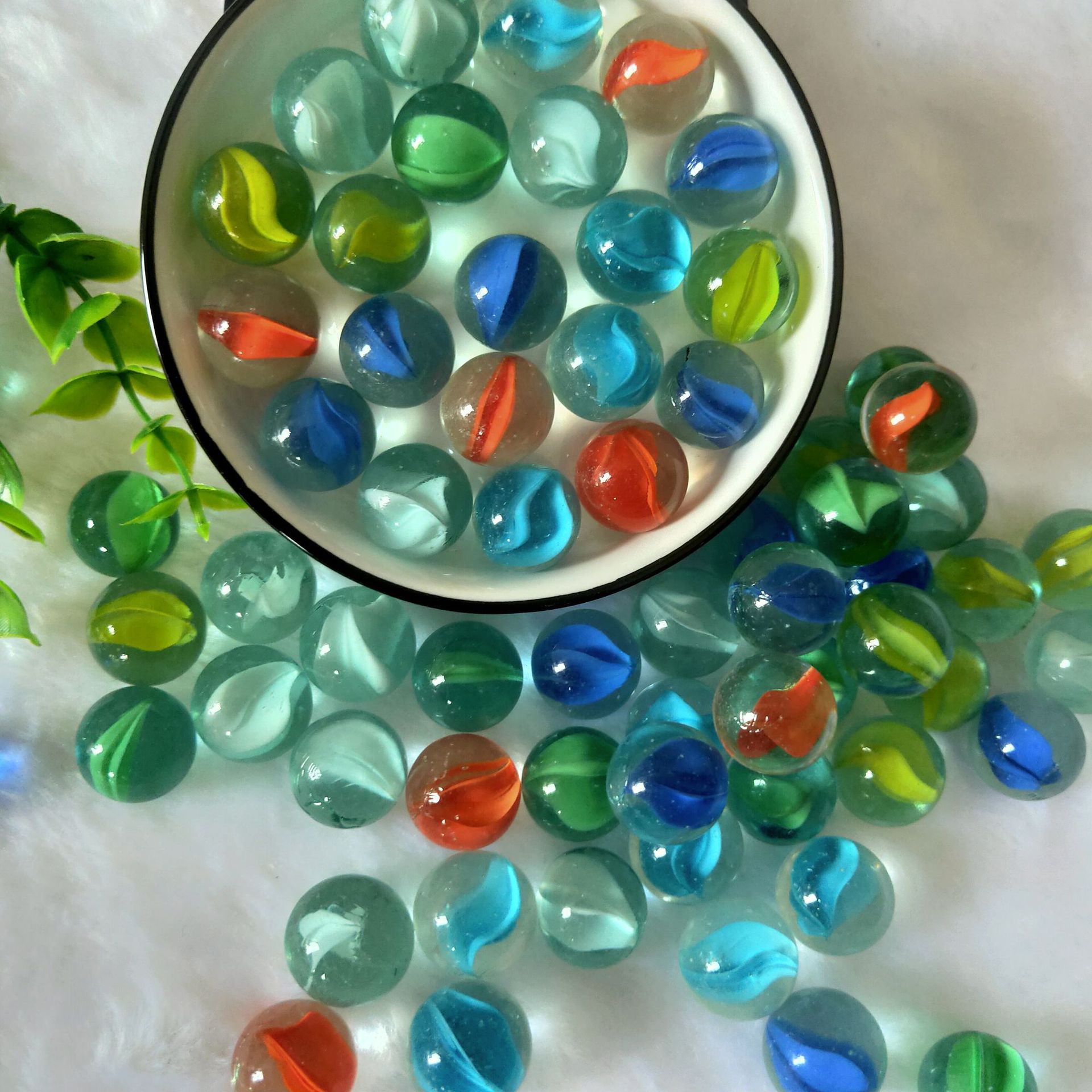 厂家现货供应 玻璃珠 玻璃圆球 彩色玻璃块各种规格现货供应