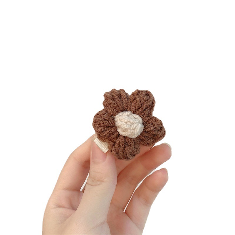 Milk Coffee Color Vintage Weave Wool Flower Barrettes Puff Flower Hairpin Gentle Bang Clip Side Clip Autumn and Winter Hair Accessories