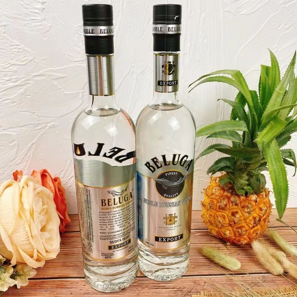 俄罗斯原装进口白鲸伏特加40度金鲟鱼白酒700g礼品