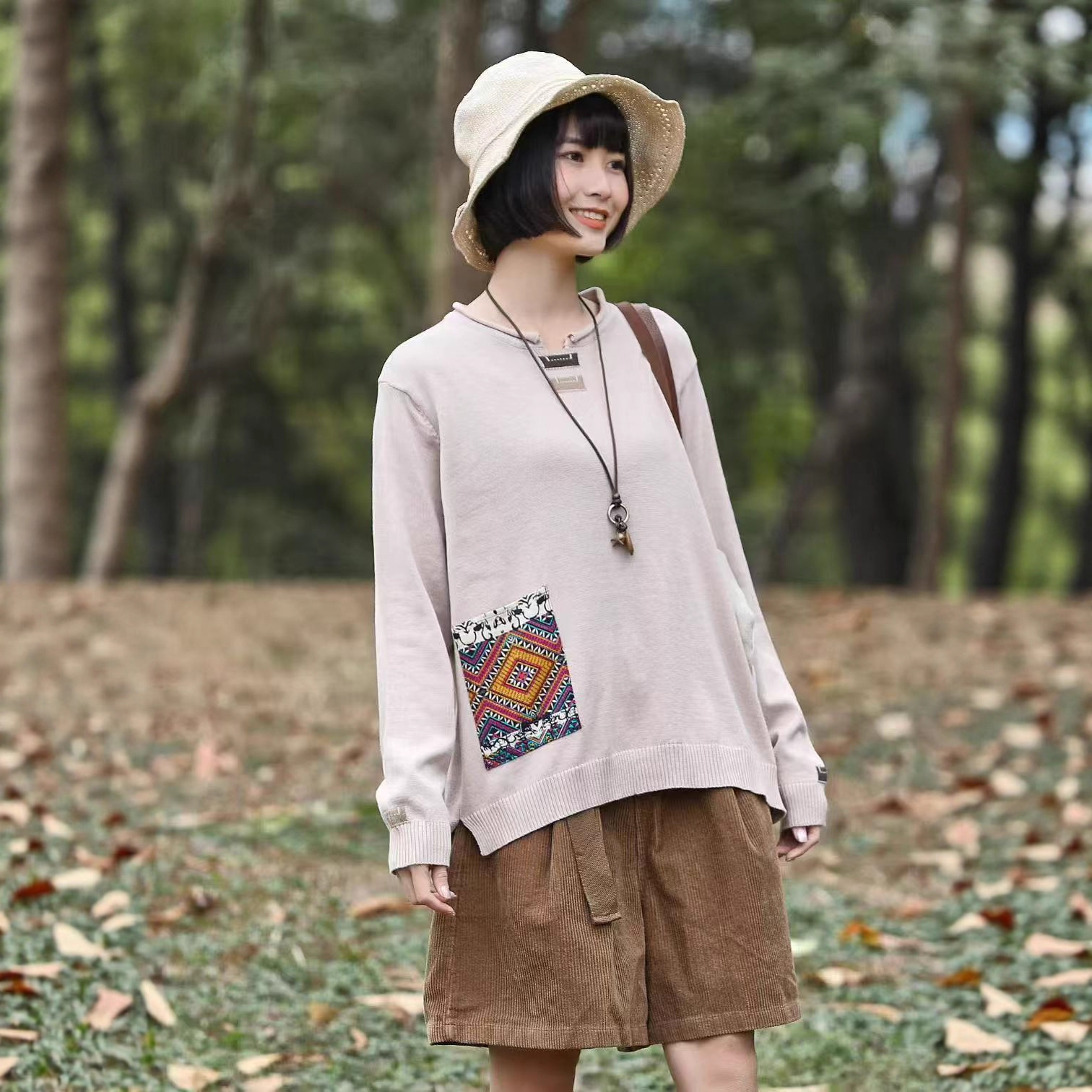 复古针织毛衣2025文艺简约卷边圆领设计贴布百搭宽松套头上衣女