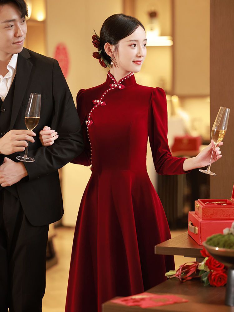 旗袍敬酒服新娘冬季长袖加厚酒红色丝绒订婚礼服女中式结婚宴长款