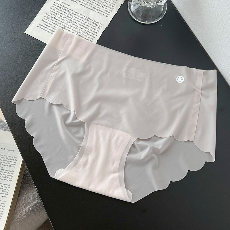 Seamless Underwear Women's Summer Hot Breathable Ultra-Thin Quick-Drying Mask 3D Peach Hip Fitness Ice Silk Briefs Ladies