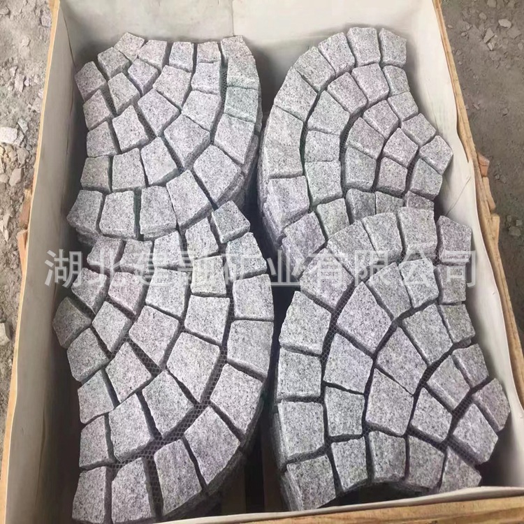 花岗岩地铺扇形乱拼 芝麻灰芝麻白扇形石材 铺装花岗岩园林石材