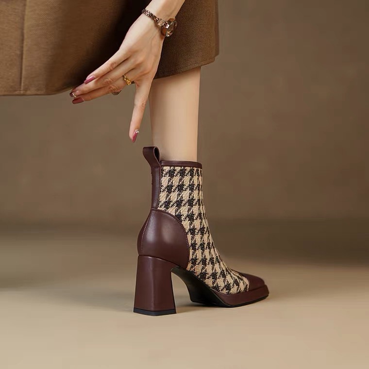 马丁靴女冬季防水台粗跟短筒靴2023年新款高级时尚高跟女靴子