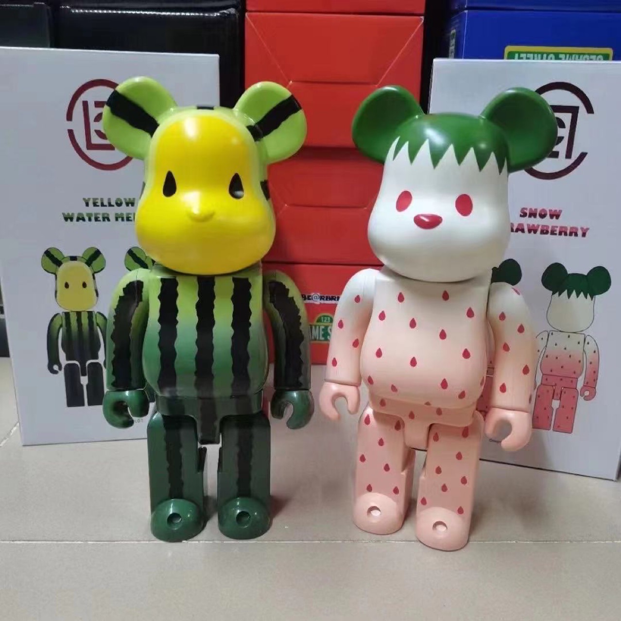 400%暴力熊积木熊bearbrick 冠希哥同款草莓西瓜水果二代潮流摆件