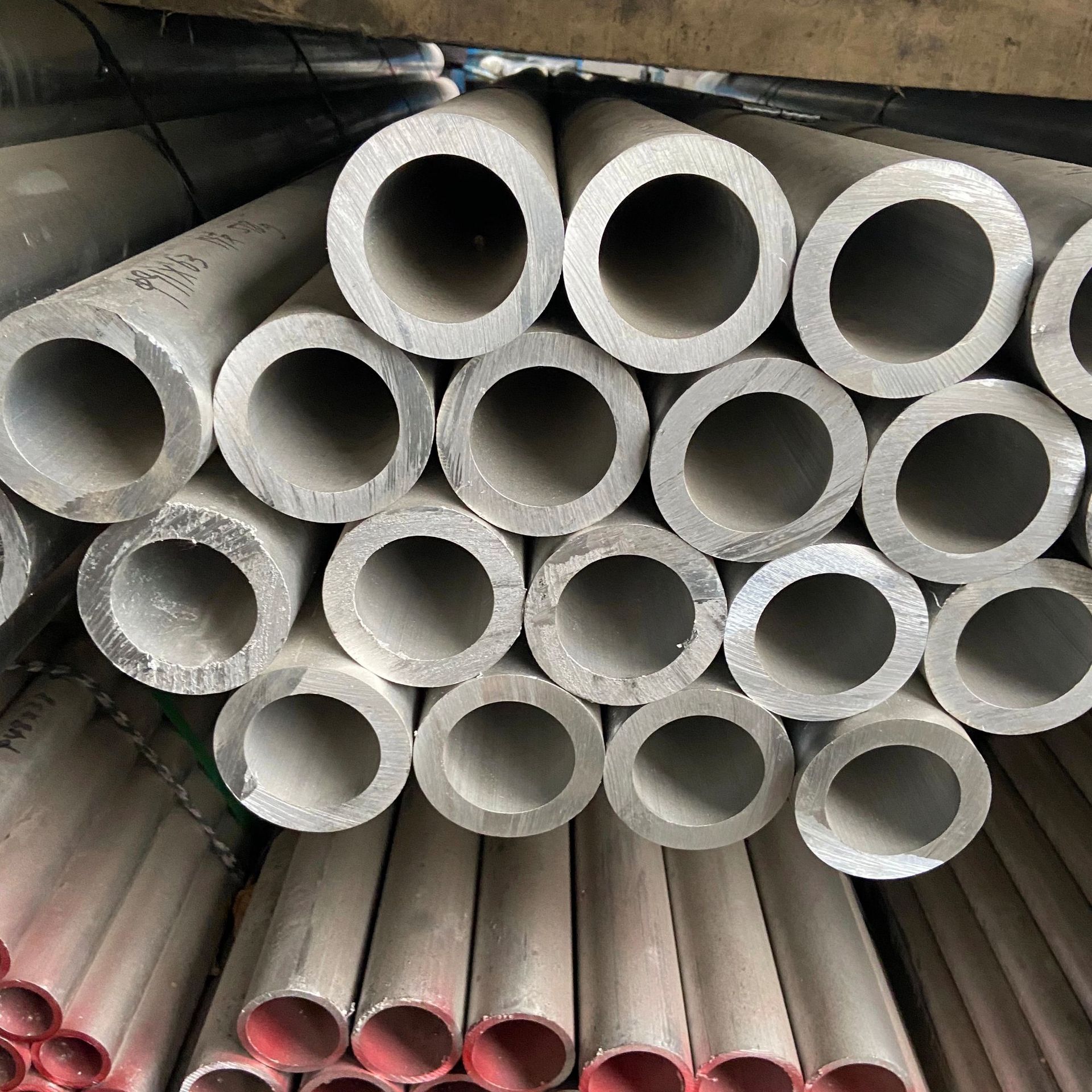 6061t6铝管6063圆管硬质厚壁薄壁大口径空心无缝铝管圆管子来加