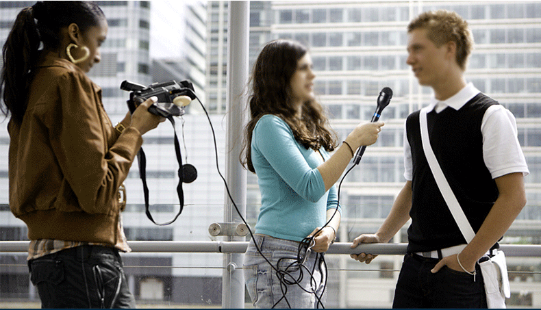 boya-hm100手持式麦克风 手持式卡农接口话筒户外采访麦克风