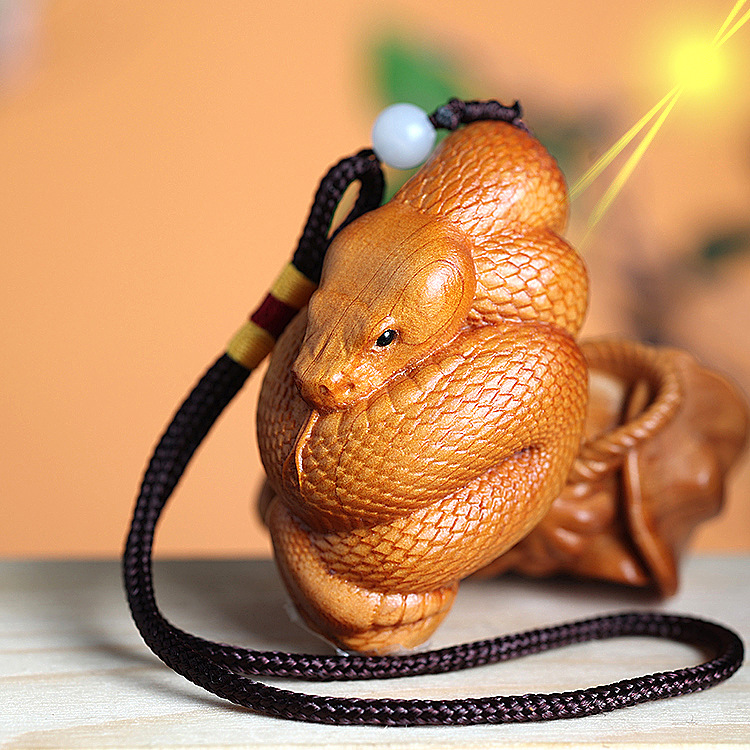 崖柏木雕摆件小青蛇眼镜蛇生肖蛇汽车摆件工艺品批发-阿里巴巴