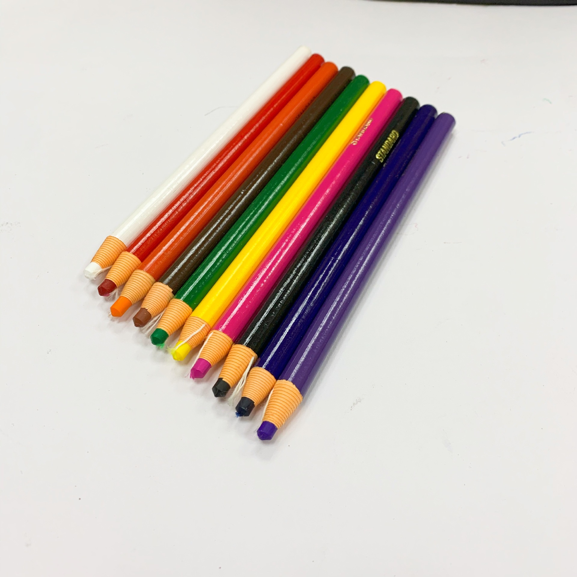 原装正品南韩拉线蜡笔standard8000卷纸蜡笔 拉线笔 皮革工厂用笔