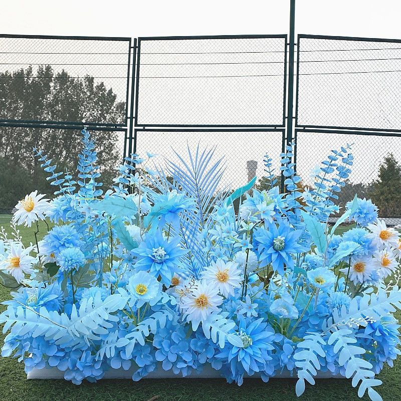 婚庆舞台t台路引花农村现场布置花地排条新款装饰花艺户外香槟色