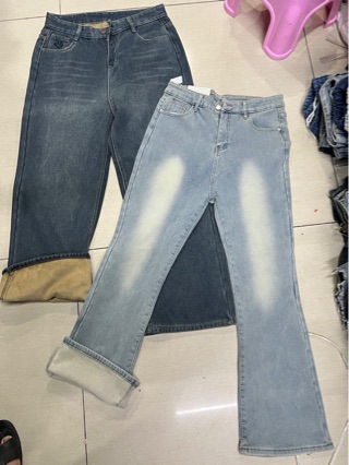 女装加绒直筒浅蓝色牛仔裤女加厚冬季长裤高腰杂款显瘦宽松牛仔