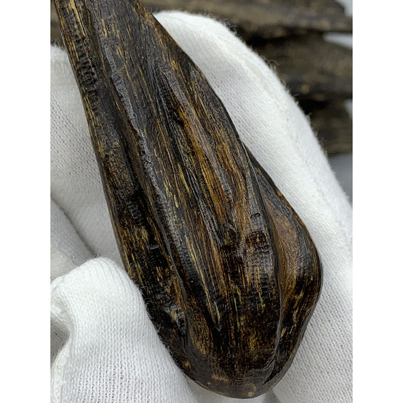 达拉干虫漏沉香随型吊坠老料油性丰富药香味清甜手把件收藏送礼