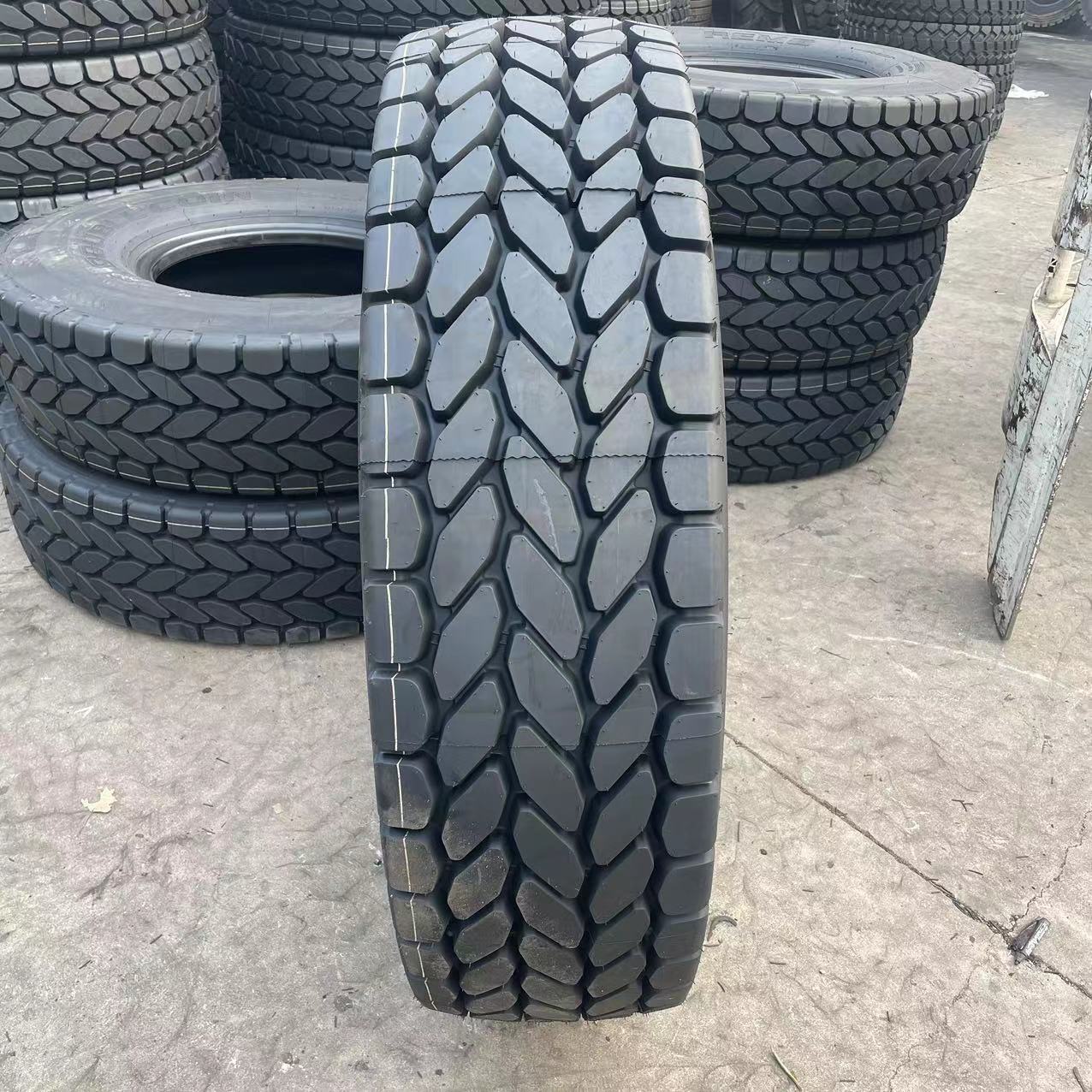 385/95r25 445/95r25吊车真空胎轮 卡车钢丝胎 500吨 1200吨-阿里巴巴