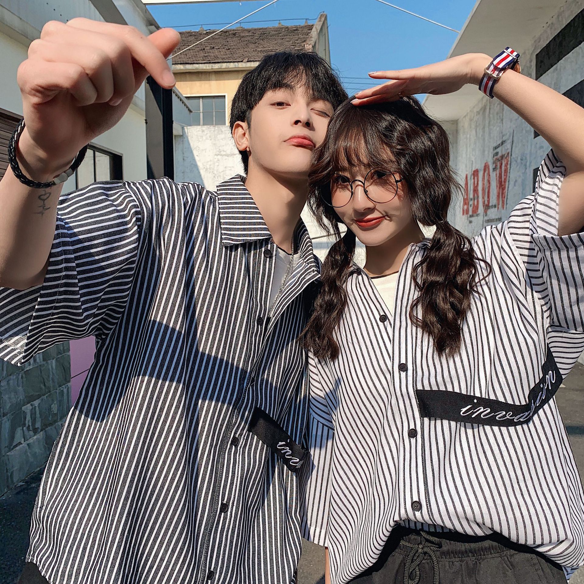 2020夏季新款情侣装条纹短袖衬衫港风复古大众设计感衬衣上衣学生