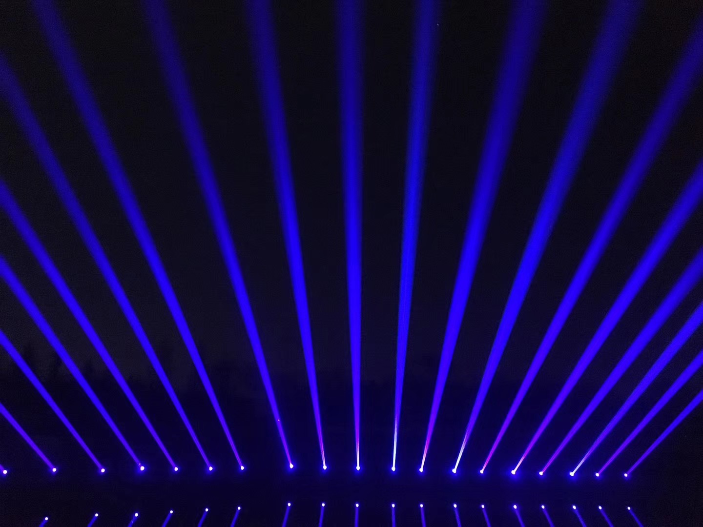 演出舞台440w摇头光束灯户外图案激光灯酒吧夜场酒店景观工程