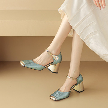 优雅国风女鞋夏季新款鞋子方头粗跟高跟鞋中空串珠名媛宴会凉鞋女