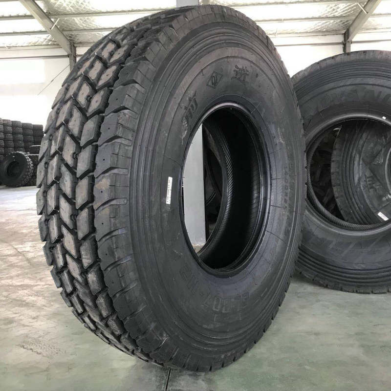工程机械轮胎385/95r25 工业吊车叉车货车加深花纹钢丝实心轮胎