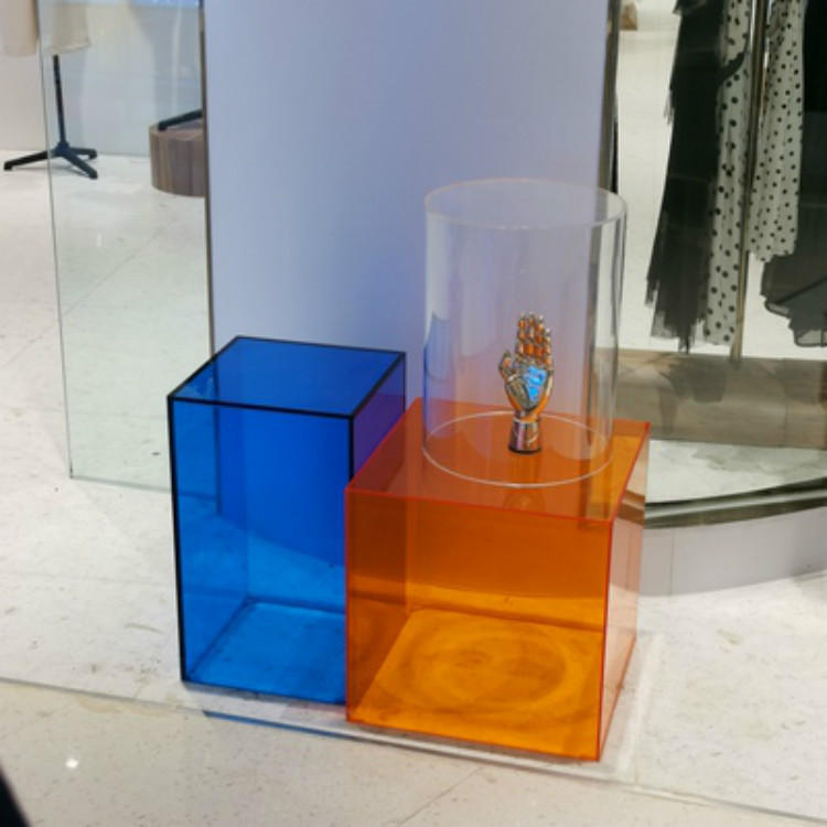 有机玻璃板透明亚克力板彩色加工塑料板定做折弯雕刻盒子市场价格