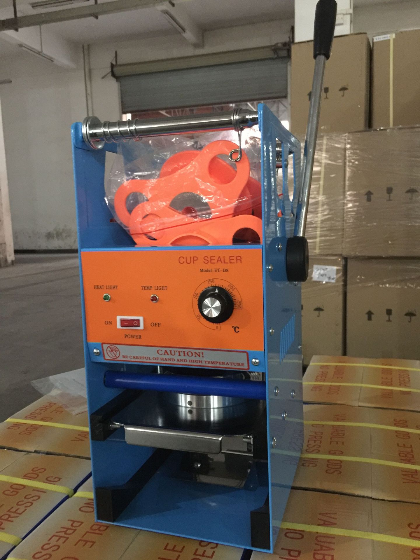 厂家直销封口机豆浆,奶茶,饭盒专用封杯机包装机