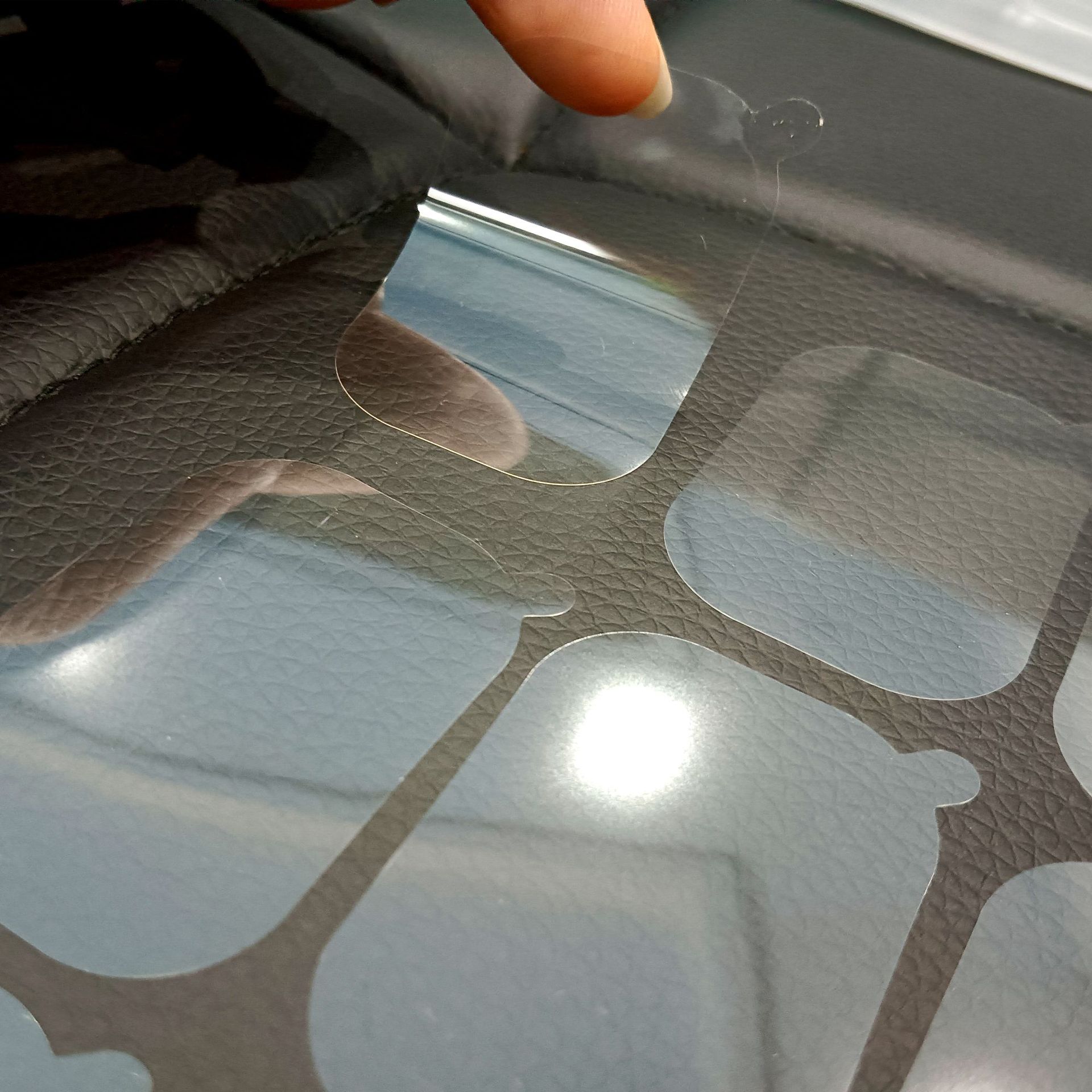 厂家直销磨砂 半透明保护膜 pet磨砂印刷贴膜 塑胶外壳 pet保护膜