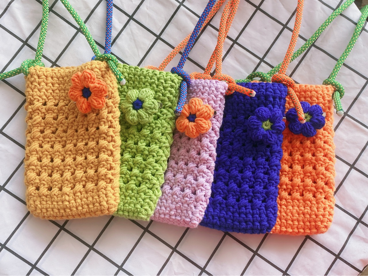 李沁快本同款手机包新款日韩女毛线编织手工斜挎成品-阿里巴巴