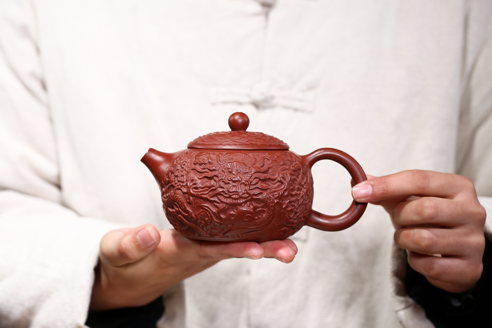 宜兴紫砂壶厂家批发原矿大红袍刻绘龙纹西施茶具礼品定制代理代发