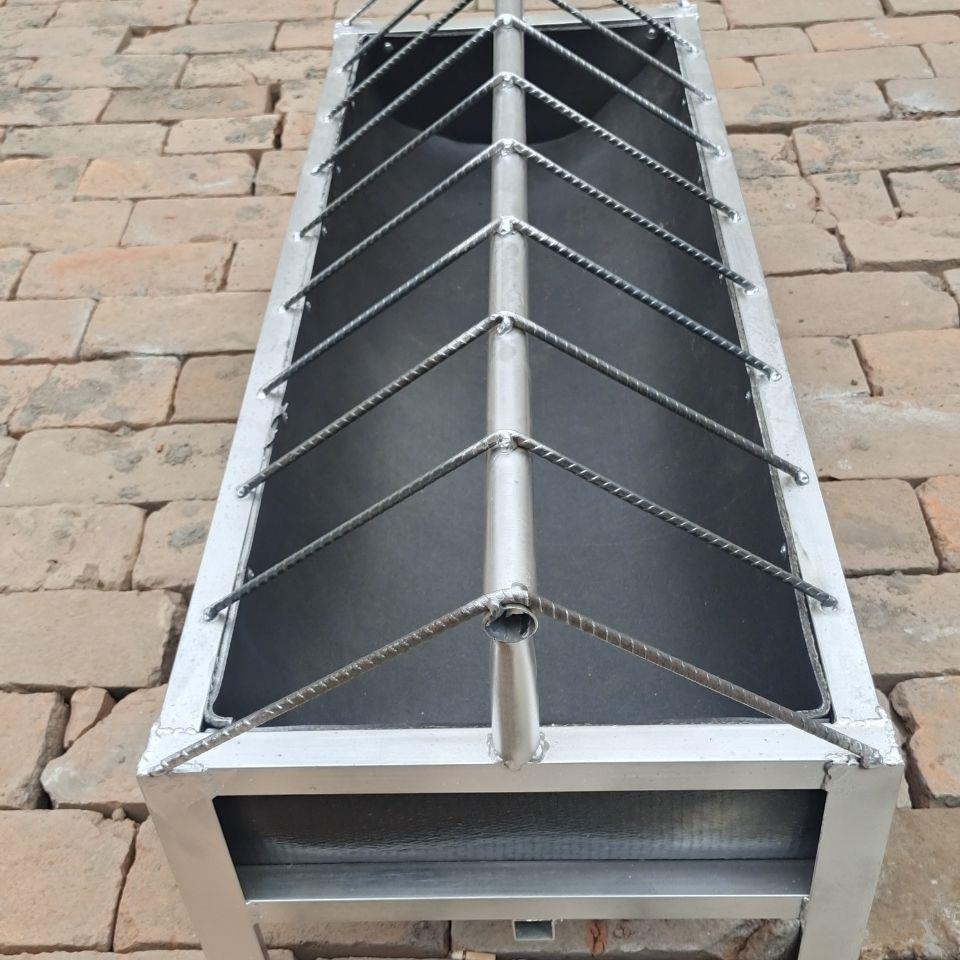 畜牧喂羔羊槽子小羊羔补料料槽小羊底羊槽喂羊养羊设备养羊饲料颗粒机