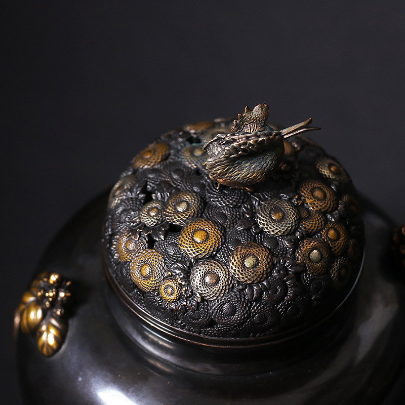 日本进口高冈铜器 名家津雪作铸铜金鸡鸟三足薰香炉