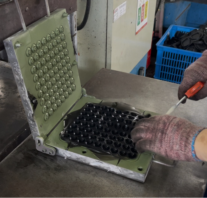 模具特氟龙喷涂 ptfe喷涂 聚四氟乙烯喷涂 油烟机格网特氟龙喷涂